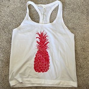 Lululemon pineapple tank size 6